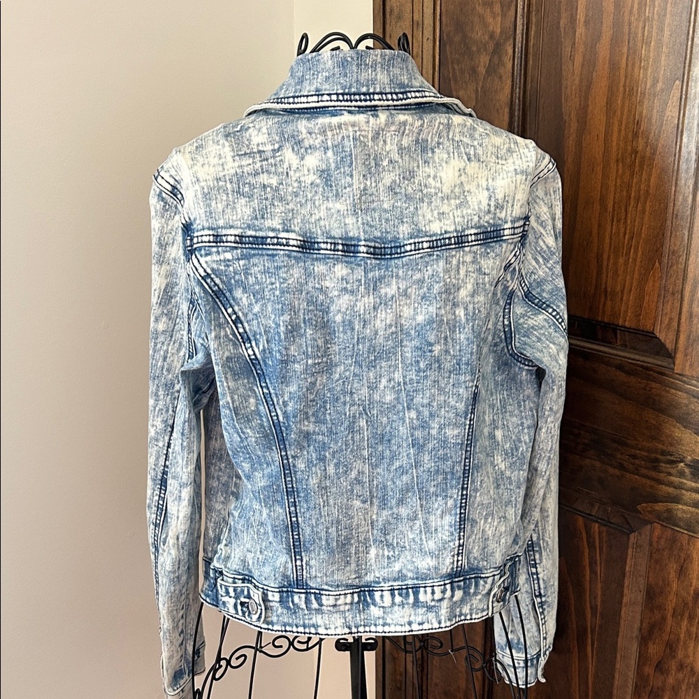 Distressed Blue Jean Jacket - Picture 7 of 8